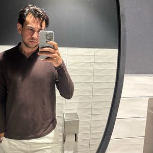 Meet your Posher, Cem